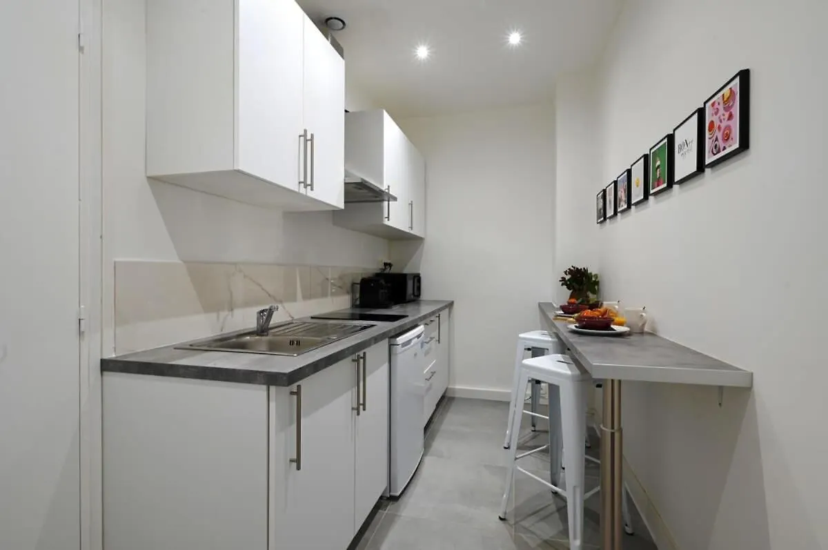 Apartment Fresh Large Studio For 4 Paris