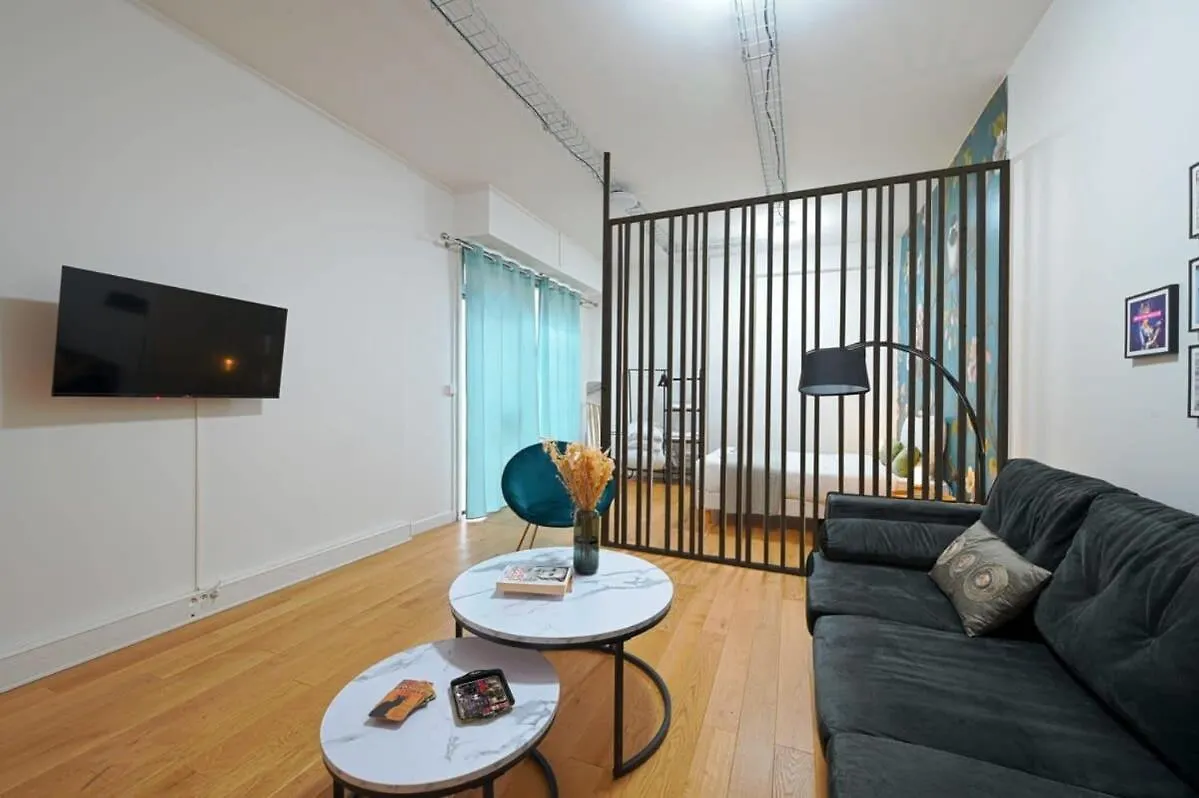 Fresh Large Studio For 4 Paris 0*,  France